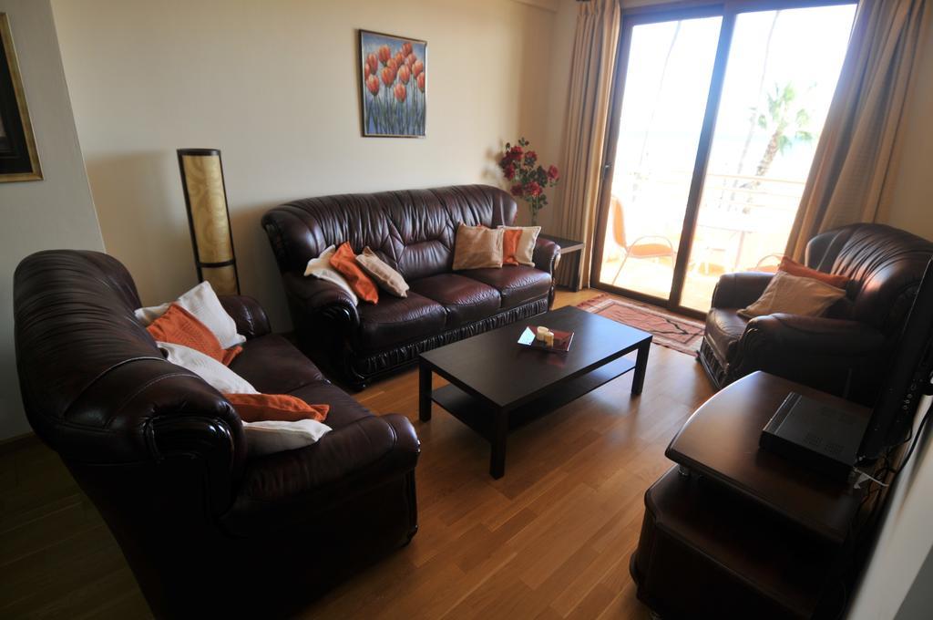 Ithaki Phinikoudes Apartment No. 202 Larnaca Quarto foto